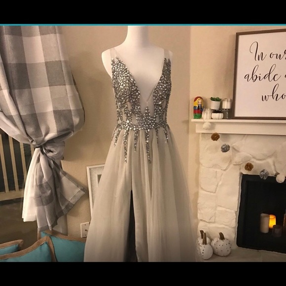 🆕Sexy Deep V Neck Sequin Gown - Picture 5 of 7